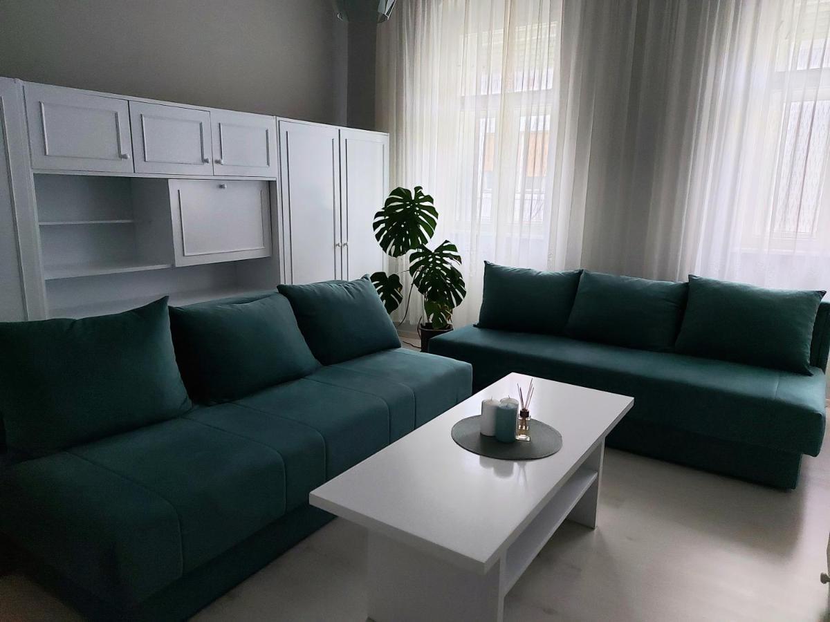 Cozy Apartment In Nagykikinda Kültér fotó